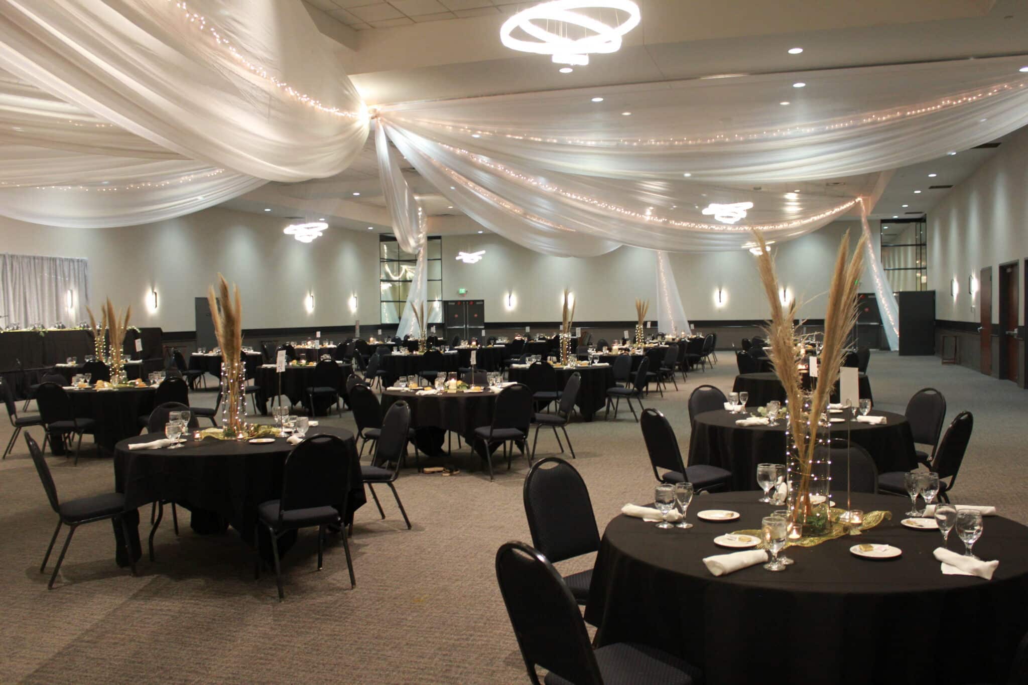 Inwood Oaks Event Center ballroom in the Twin Cities, a spacious venue for high school proms and school events